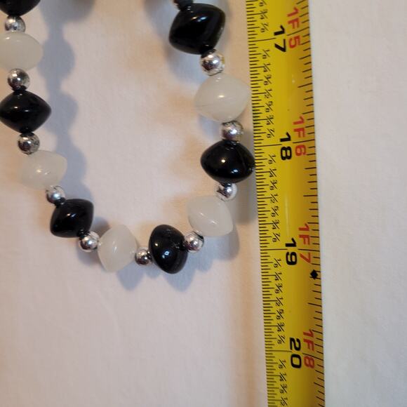Alien Glow Rave Necklace Vintage 19" long White Black Silver Area 51 - Picture 6 of 9